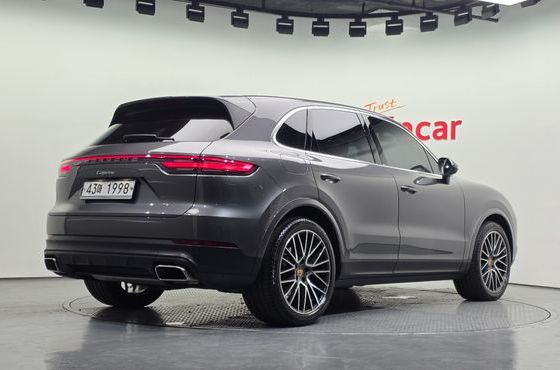 Porsche Cayenne 3.0 — пробег 28 804 км — фото 2 из 5