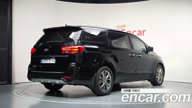 Kia Carnival из Кореи Encar