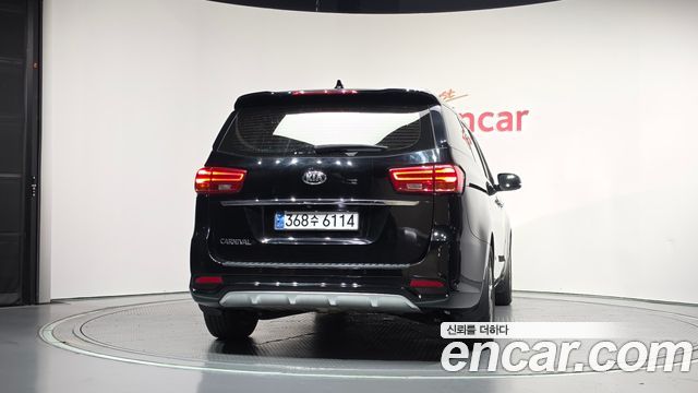 Kia Carnival из Кореи Encar