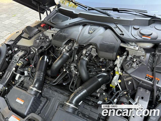 Maserati GranTurismo из Кореи Encar