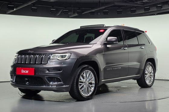 Jeep Cherokee 3.0 Diesel Overland Summit WK2 — пробег 139 606 км — фото 1 из 5