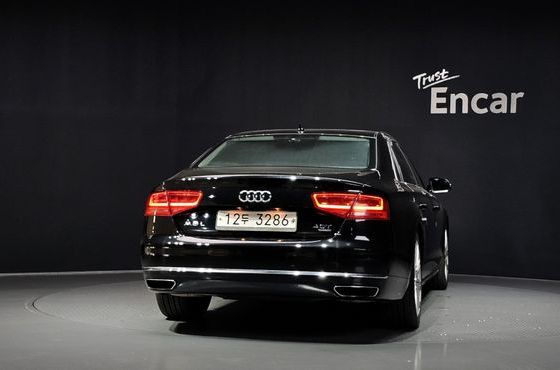 Audi A8 4.0 TFSI Quattro LWB D4 — пробег 130 837 км — фото 4 из 5