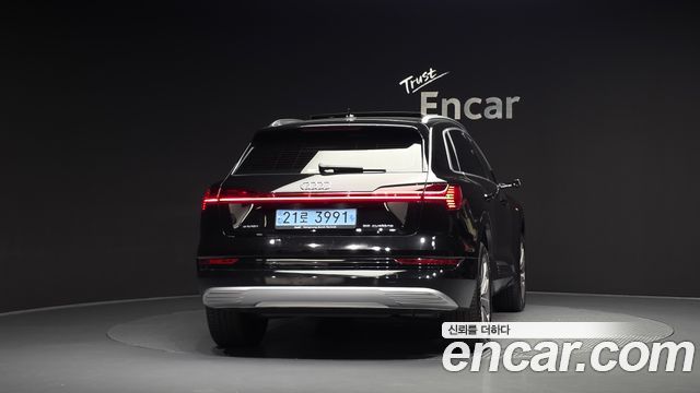 Audi e-tron 55 Quattro — пробег 41 731 км — фото 4 из 5