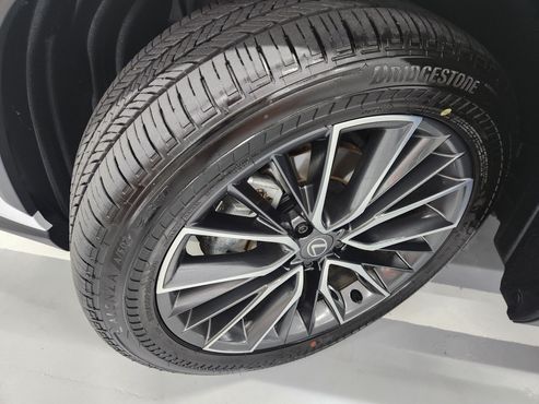 Lexus NX Luxury — пробег 2 840 км — фото 5 из 5