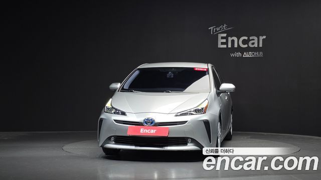 Toyota Prius 1.8 — пробег 49 687 км — фото 3 из 5