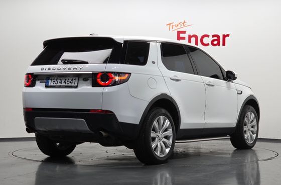 Land Rover Discovery Sport 2.0 TD4 HSE Luxury — пробег 146 467 км — фото 2 из 5