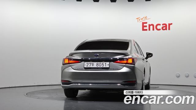 Lexus ES Executive — пробег 58 180 км — фото 4 из 5