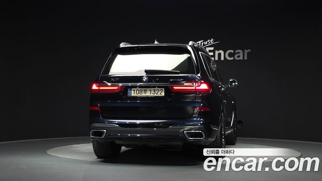 BMW X7 xDrive 40i M Sport 6STR — пробег 61 865 км — фото 4 из 5