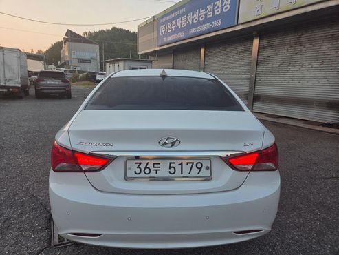Hyundai Sonata LPI Premium — пробег 114 000 км — фото 5 из 5