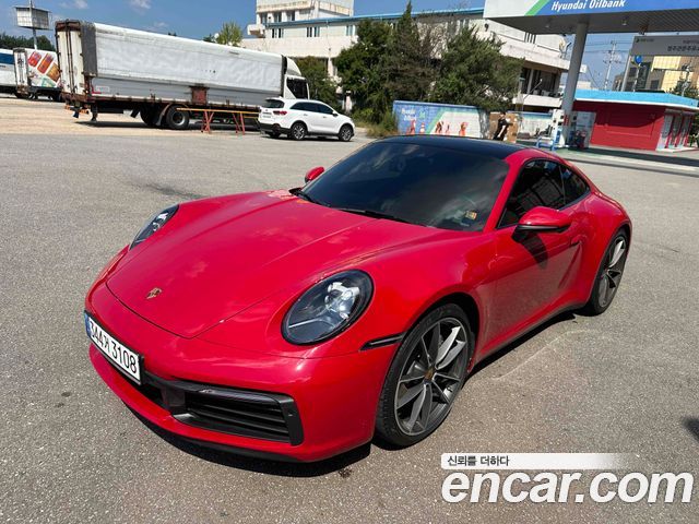 Porsche 911 Carrera — пробег 15 000 км — фото 1 из 5