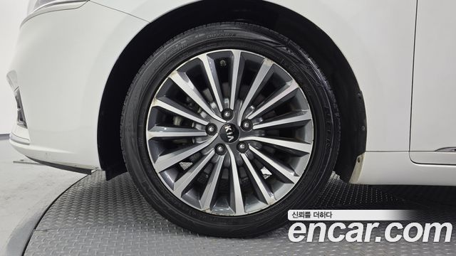 Kia K7 из Кореи Encar