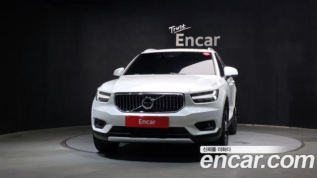 Volvo XC40 B4 Inscription — пробег 66 422 км — фото 3 из 5