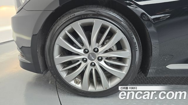 Hyundai Genesis из Кореи Encar