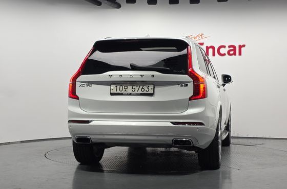 Volvo XC90 T6 Inscription — пробег 69 042 км — фото 4 из 5