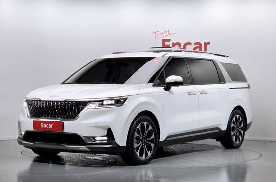 Kia Carnival Gasoline 7-Seater Signature — пробег 15 167 км — фото 1 из 5