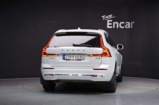 Volvo XC60 B5 Ultimate Bright — пробег 28 751 км — фото 4 из 5