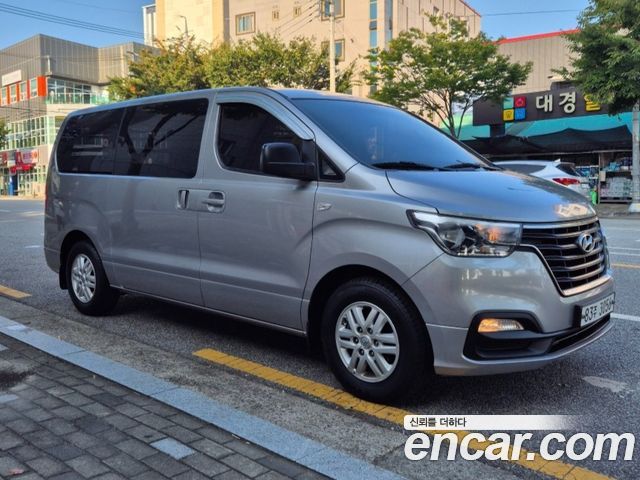 Hyundai Starex Van 3-Seater Smart — пробег 161 255 км — фото 2 из 5