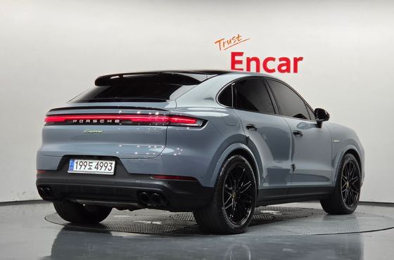 Porsche Cayenne 3.0 E-Hybrid Coupe — пробег 11 945 км — фото 2 из 5