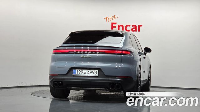 Porsche Cayenne 3.0 E-Hybrid Coupe — пробег 11 945 км — фото 4 из 5