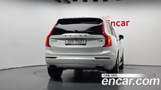 Volvo XC90 T6 Inscription — пробег 71 365 км — фото 4 из 5