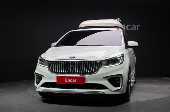 Kia Carnival 9-Seater Prstige — пробег 68 736 км — фото 3 из 5