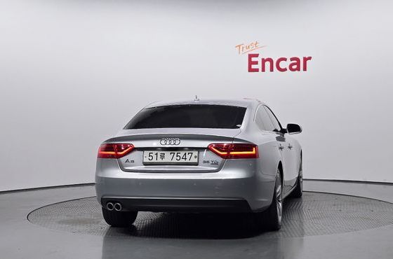 Audi A5 35 TDI Quattro Sportback 8TA — пробег 155 530 км — фото 4 из 5