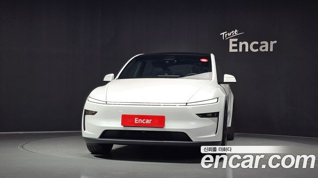 Tesla Model Y L Long Range AWD — пробег 290 км — фото 3 из 5
