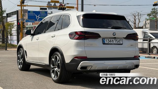 BMW X5 xDrive 40i xLine — пробег 6 133 км — фото 2 из 5