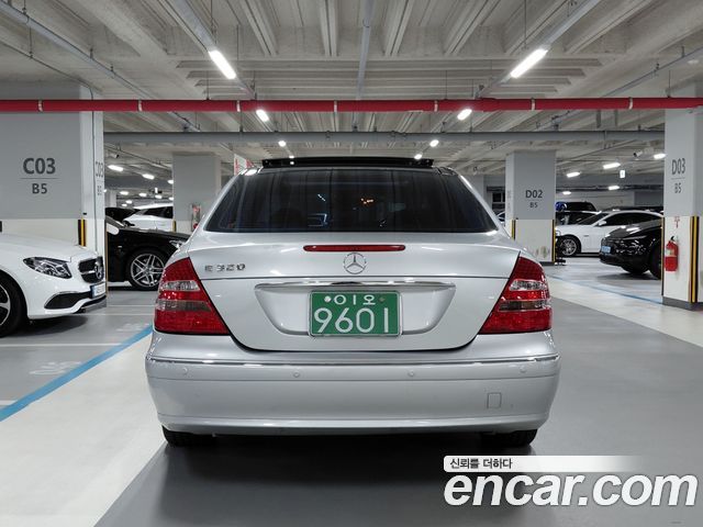 Mercedes-Benz E-Class из Кореи Encar