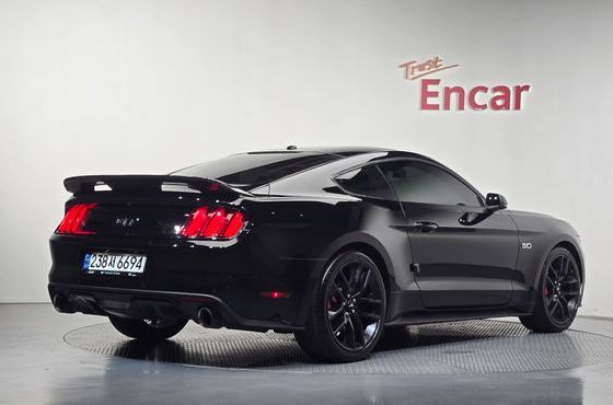 Ford Mustang Coupe — пробег 109 632 км — фото 2 из 5