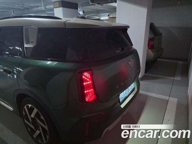 Mini Countryman ALL4 SE Favoured — пробег 13 300 км — фото 4 из 5