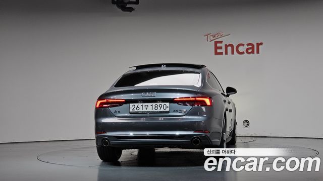 Audi A5 45 TFSI Quattro Premium Sportback — пробег 61 984 км — фото 4 из 5