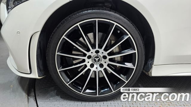 Mercedes-Benz CLS-Class CLS450 4MATIC AMG Line — пробег 107 524 км — фото 5 из 5