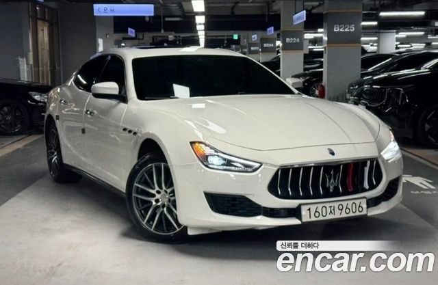 Maserati Ghibli 3.0 Diesel 3rd — пробег 199 000 км — фото 1 из 5