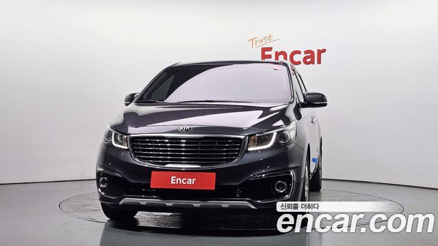 Kia Carnival 7-seater Limousine VIP — пробег 135 303 км — фото 3 из 5