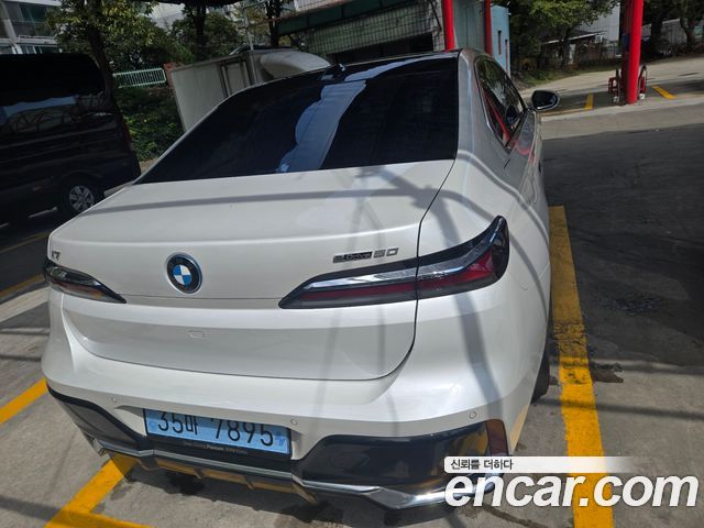 BMW i7 из Кореи Encar
