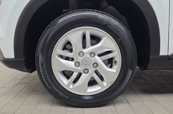 Hyundai Venue 1,6 Premium — пробег 5 345 км — фото 5 из 5