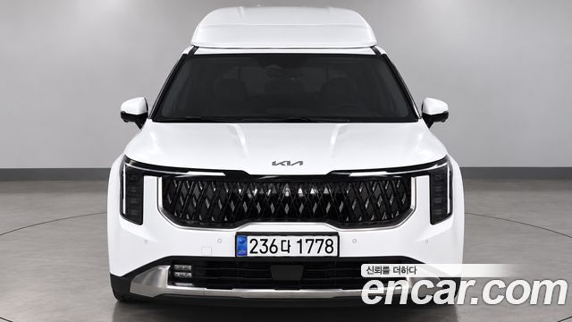 Kia Carnival Gasoline 9-Seater Hi Limousine Signature — пробег 12 375 км — фото 1 из 5