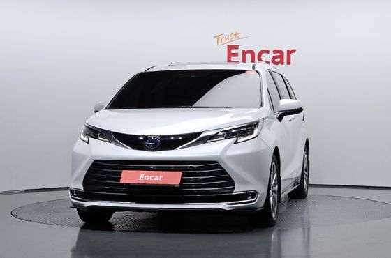 Toyota Sienna 2.5 Hybrid 2WD — пробег 21 713 км — фото 3 из 5