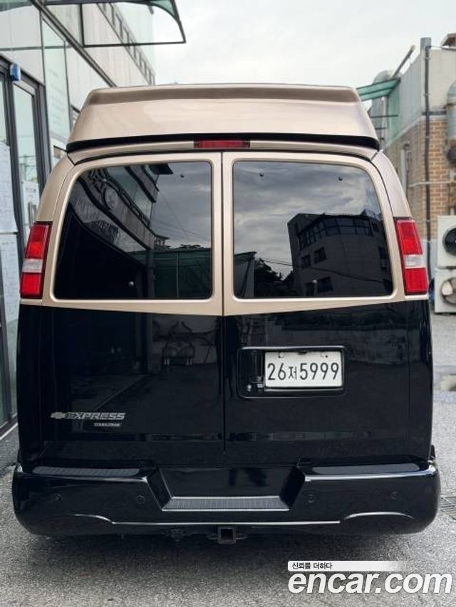 Chevrolet Express Van 6.0 — пробег 39 000 км — фото 4 из 5