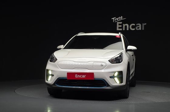 Kia Niro Prestige — пробег 90 841 км — фото 3 из 5