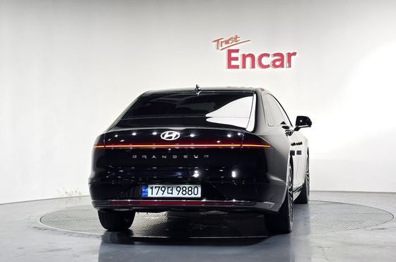 Hyundai Grandeur Calligraphy — пробег 17 190 км — фото 4 из 5