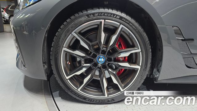 BMW i4 M50 Pro — пробег 49 547 км — фото 5 из 5