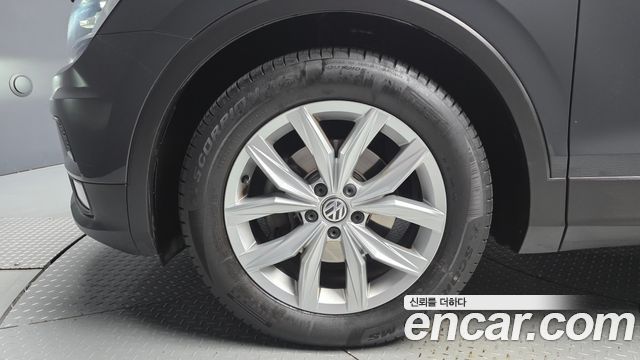 Volkswagen Tiguan 2.0 TDI Premium — пробег 228 528 км — фото 5 из 5