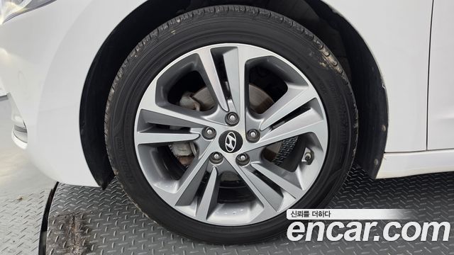 Hyundai AVANTE 1.6 GDI Premium — пробег 129 828 км — фото 5 из 5
