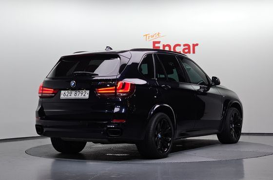 BMW X5 xDrive M50d — пробег 111 110 км — фото 2 из 5