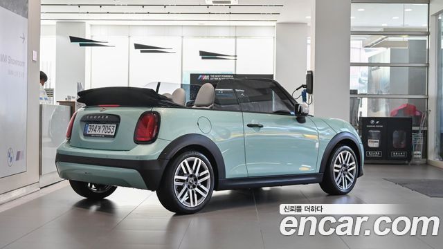 Mini Cooper Convertible Classic — пробег 4 076 км — фото 4 из 5
