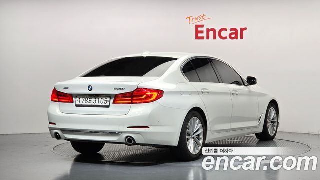 BMW 5-Series 530i xDrive Luxury Plus — пробег 187 751 км — фото 2 из 5