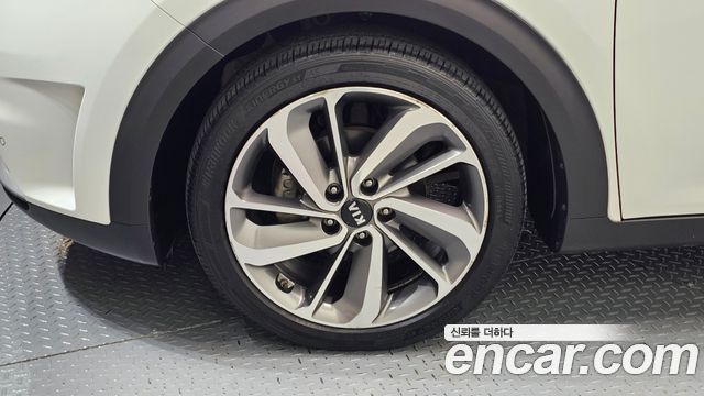 Kia Niro из Кореи Encar