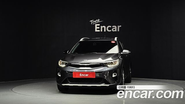 Kia Stonic из Кореи Encar